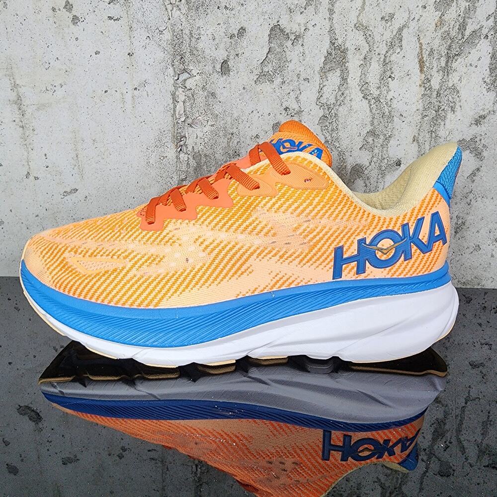 MSRP $165 Hoka Clifton 9 Men’s Running Shoes Size 8 D Orange Blue
